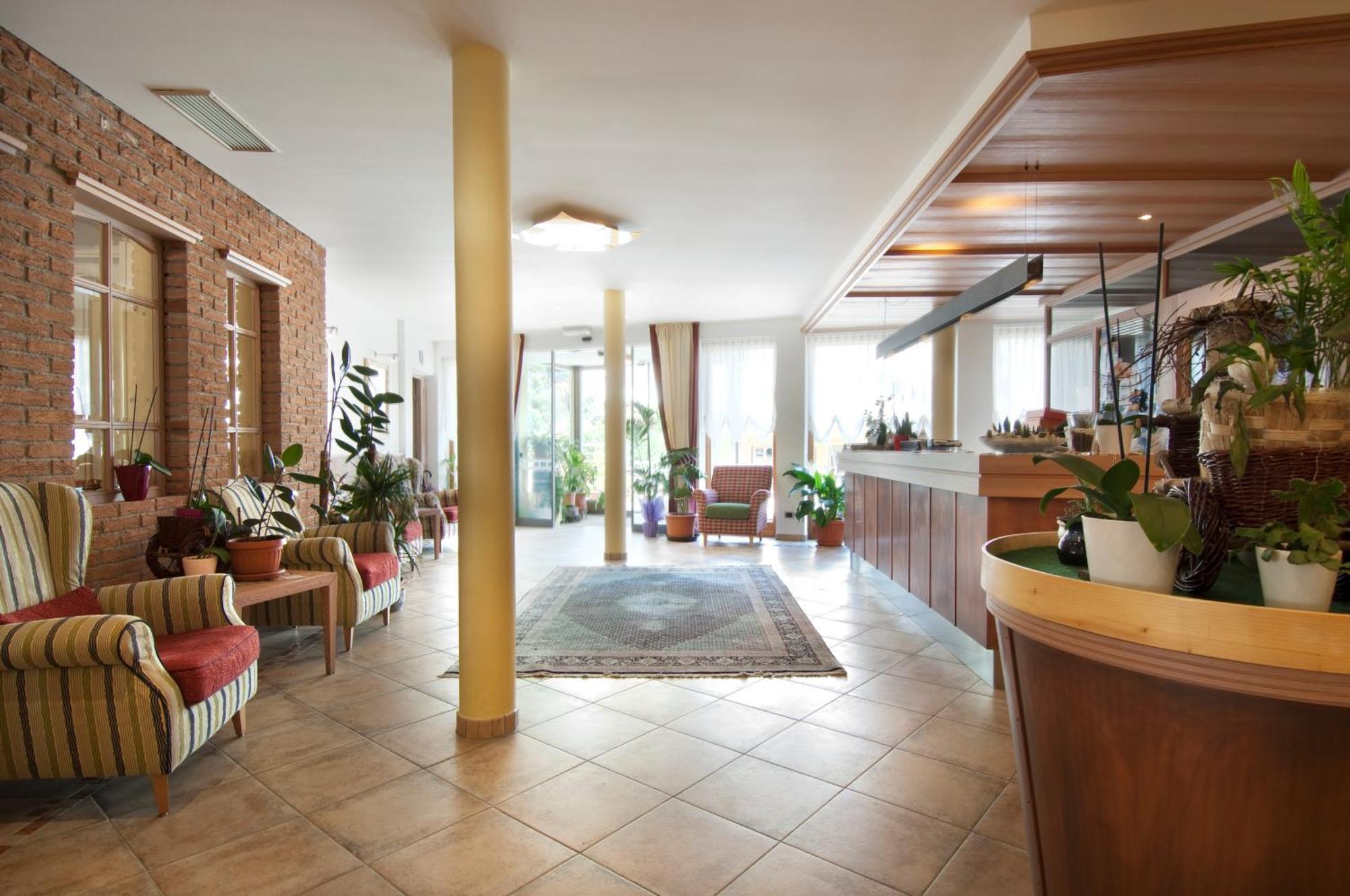 Hotel Kronplatz Valdaora Kültér fotó
