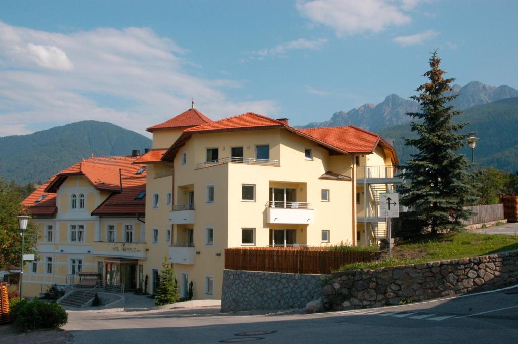 Hotel Kronplatz Valdaora Kültér fotó