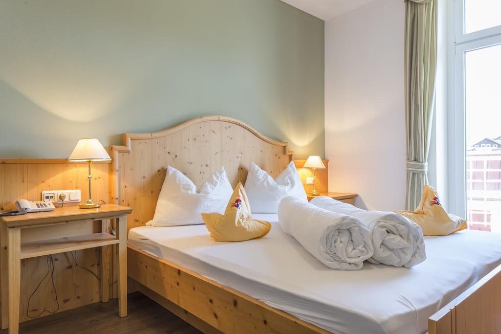 Hotel Kronplatz Valdaora Kültér fotó