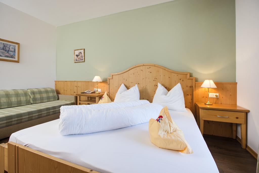 Hotel Kronplatz Valdaora Kültér fotó